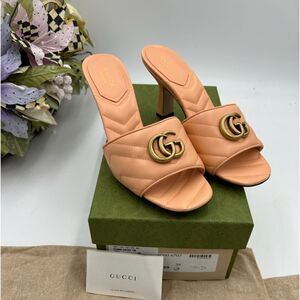 Women’s Gucci, GG Marmont quilted mules size 39 made in Italy